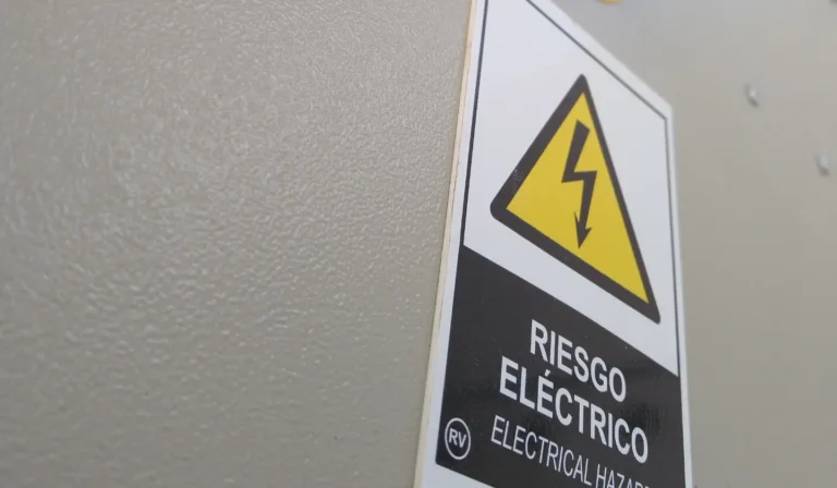 Electricidad Industrial en Cali 1 Evaluación y Control de Riesgos Eléctricos